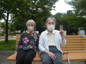 弦巻小泉公園 公園散歩 ファミリーケア心の家等々力 世田谷区 デイサービス