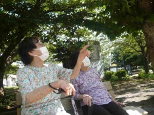 弦巻小泉公園で楽しく散歩